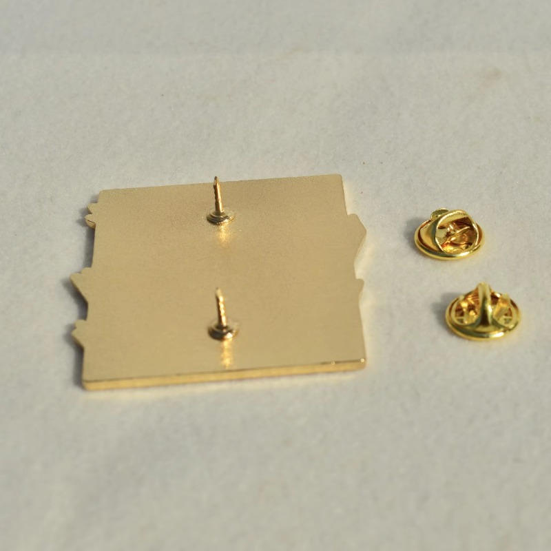 Broche de metal com emblema de - Embroidery Reddit avaliação e preço